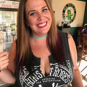 Meet your Posher, Liane
